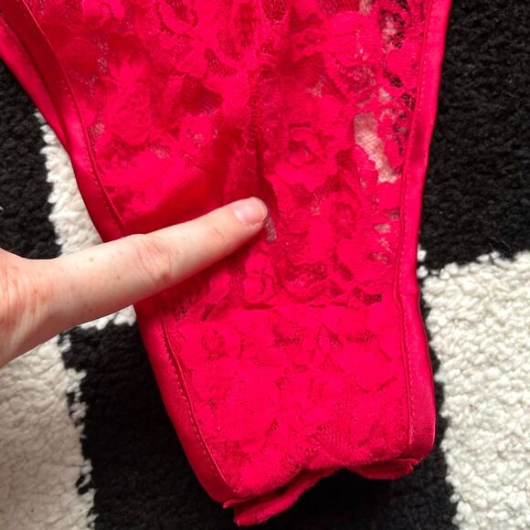 Victoria’s Secret Vintage 90s Red Lace Bodysuit - Picture 5 of 6